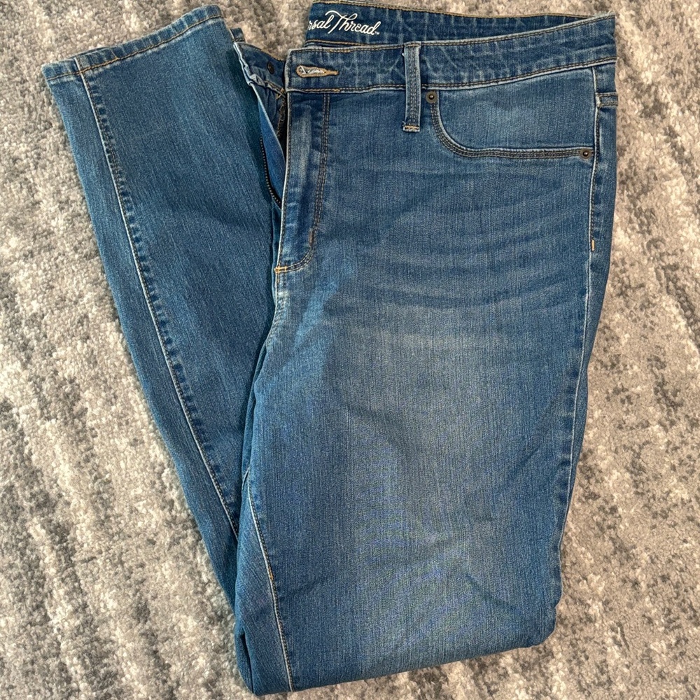 Universal Thread Blue Jeans